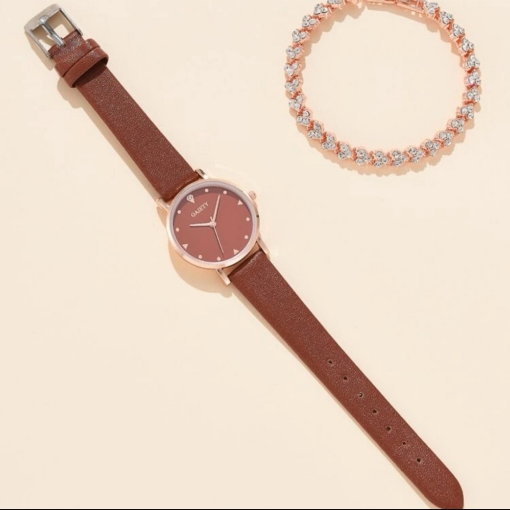 2 piece Rhinestone Quartz Watch & Heart Bracelet ✨️ - Picture 10 of 10